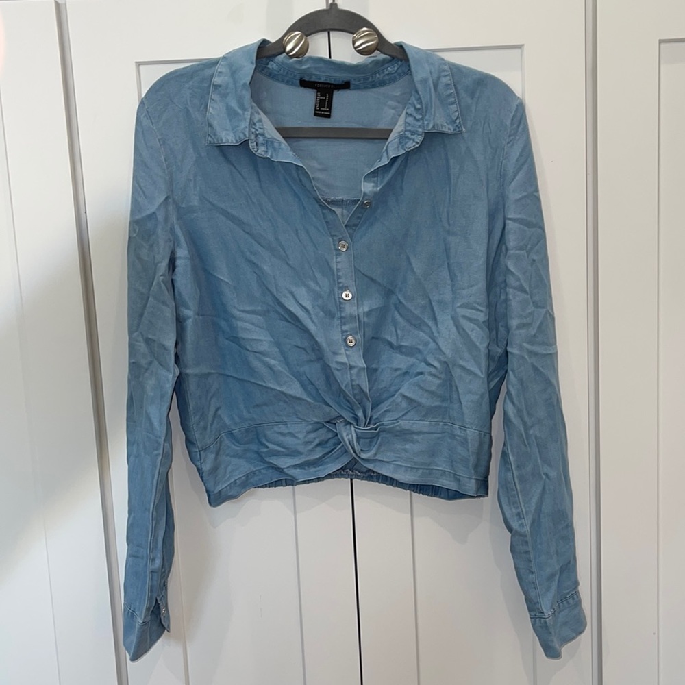 FOREVER21 DISTRESSED DENIM TOP